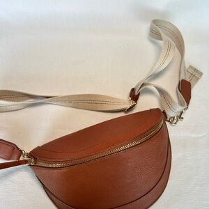 Universal Thread Brown Crossbody Bag